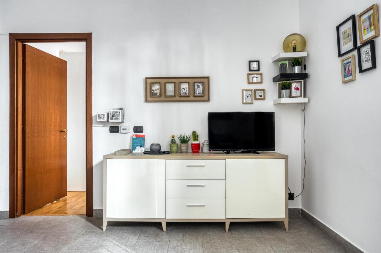 Tiburtina Apartment Рим Екстериор снимка