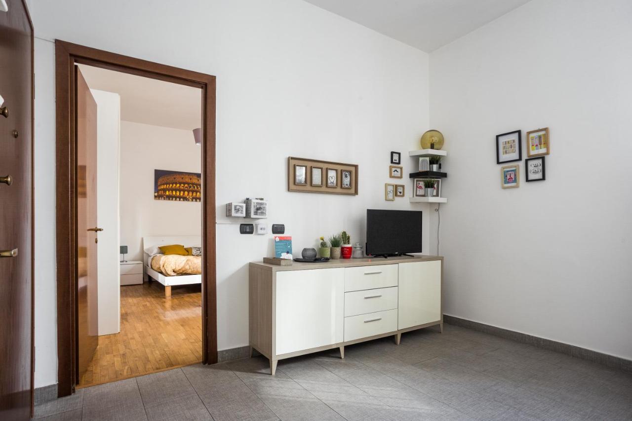 Tiburtina Apartment Рим Екстериор снимка