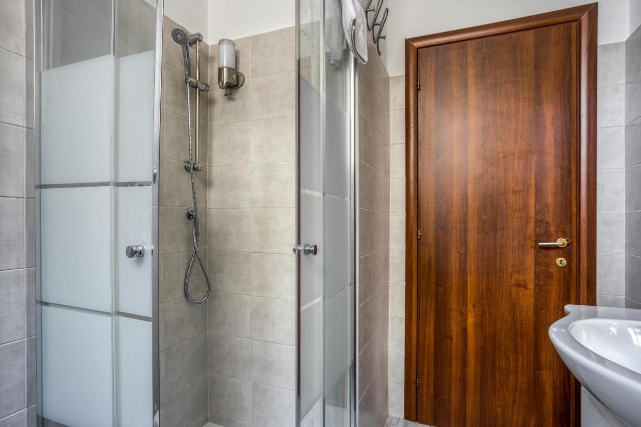 Tiburtina Apartment Рим Екстериор снимка