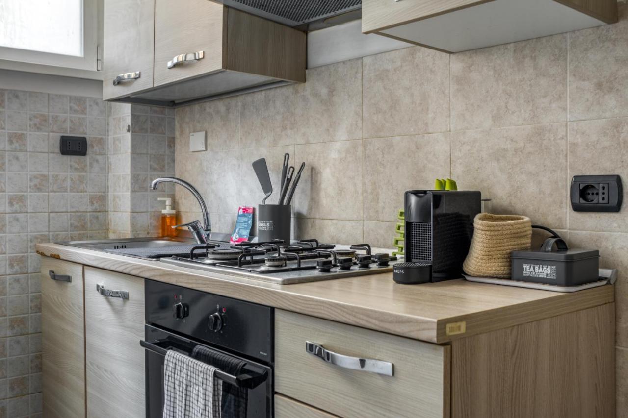 Tiburtina Apartment Рим Екстериор снимка