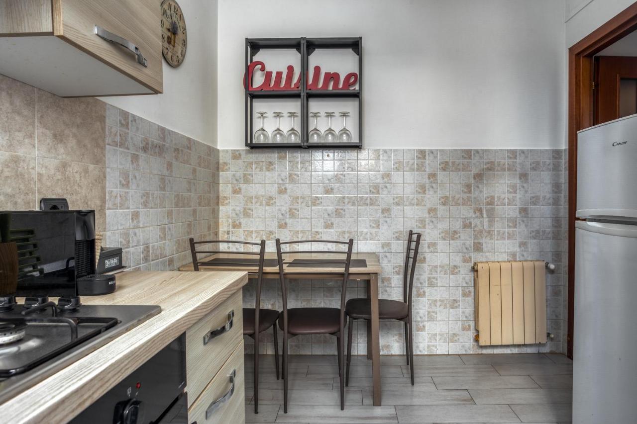 Tiburtina Apartment Рим Екстериор снимка